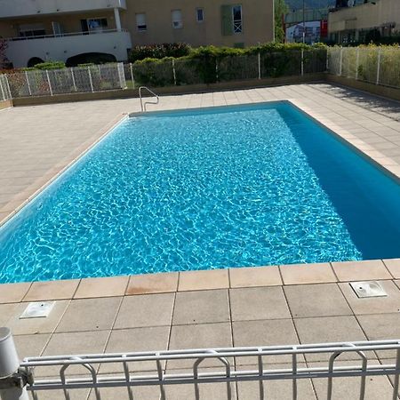 Studio Brignoles Piscine Emplacement Ideal Eksteriør billede
